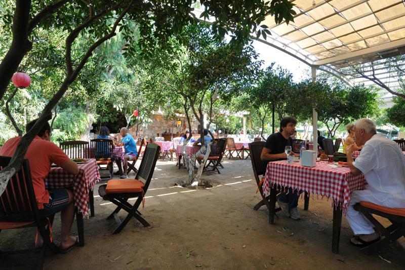 Hotel Gumusluk Restoran gambar